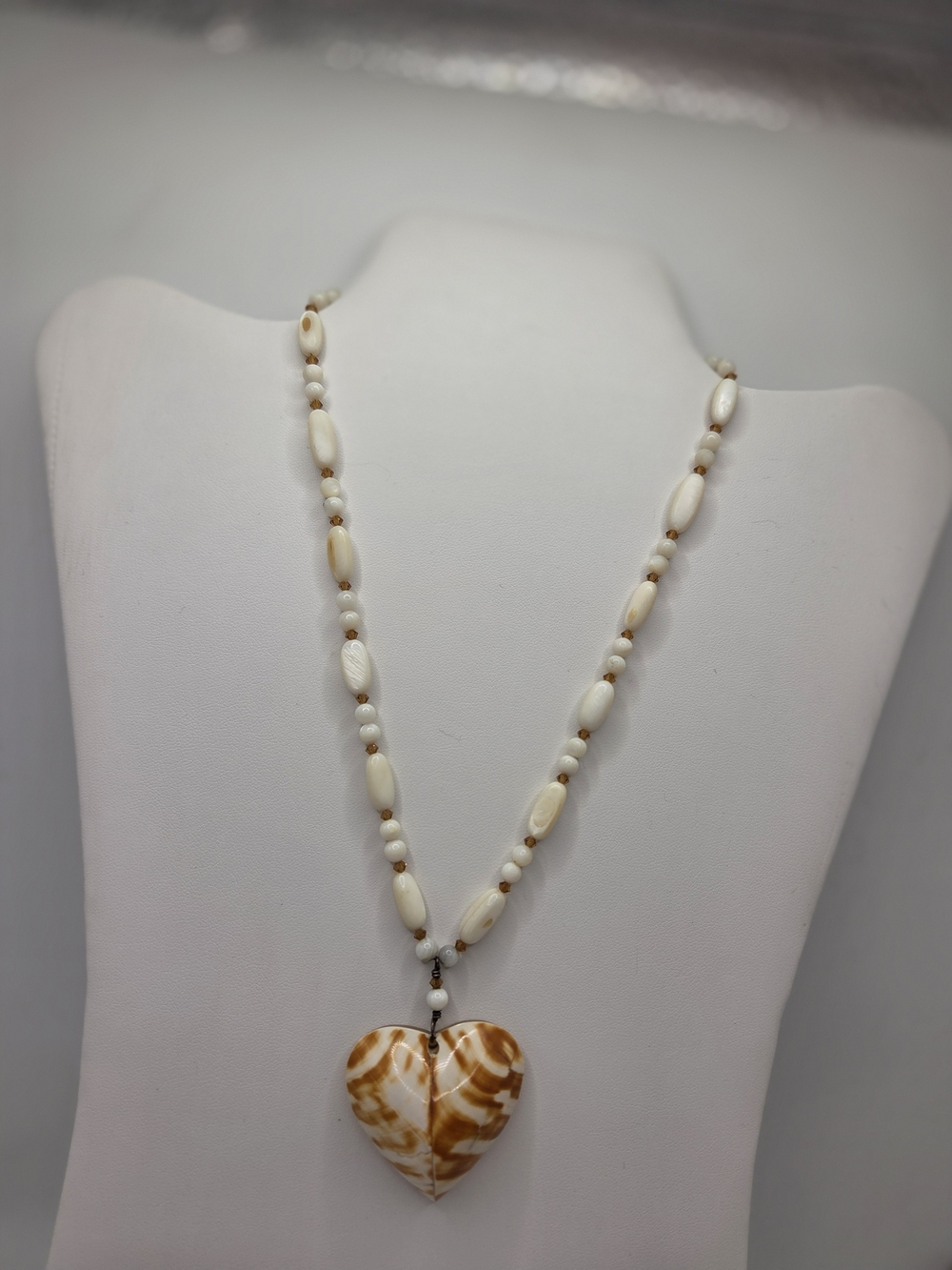 Vintage 1970 Jay King Tiger Cowrie Shell Heart Mother Of Pearl Shells Necklace